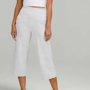 Women's Lululemon Align High-Rise Wide Leg Crop 23" Size 12